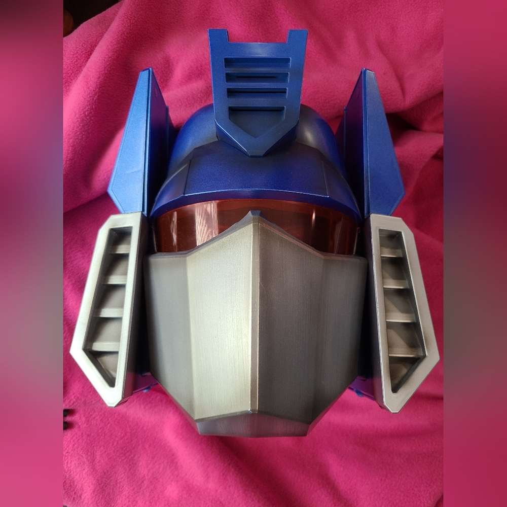 Modern lcons Transformers G1 Soundwave Modern Icons Replica Helmet